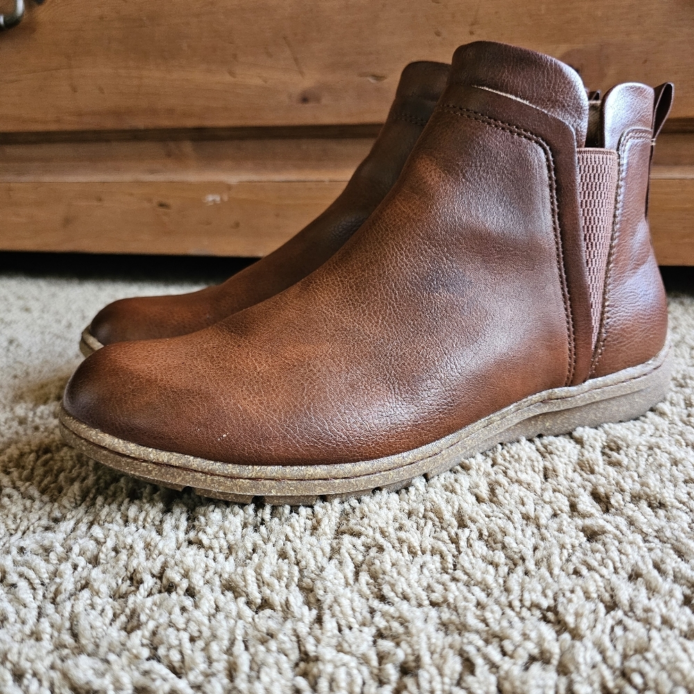 Born B.O.C. Alina Chelsea Boots Size 11 - Picture 3 of 9